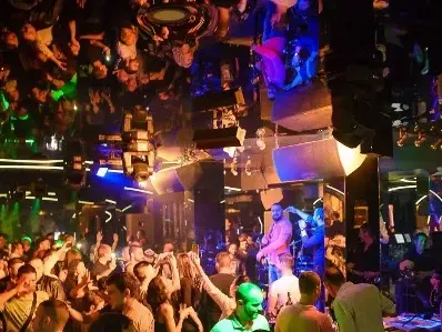 Вижте как бе откраднат култовият чалга клуб БИАД от измамника Антон Шушляка (Разследване)