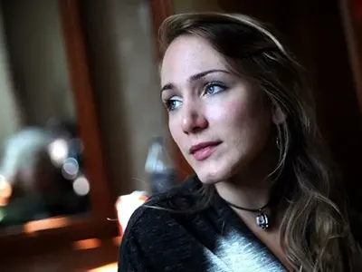 Внучката на Тодор Колев избяга в  Англия, вече е с постоянен адрес в Лондон