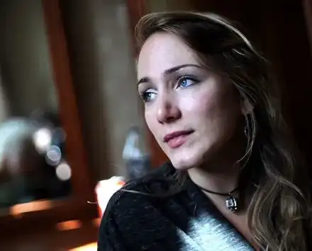 Внучката на Тодор Колев избяга в  Англия, вече е с постоянен адрес в Лондон