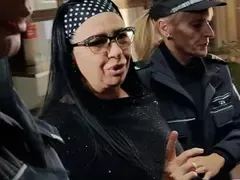 Анита Мейзер смени лицето си при пластичен хирург! Как извади 5 000 лева за тунинг, след като нямала пари?