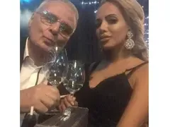 Христо Сираков вдига тайна сватба! Жанета Осипова се похвали с годежния пръстен