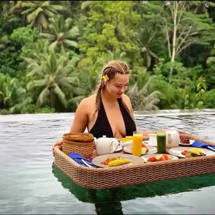 „Златната” Християна отдъхва на Бали