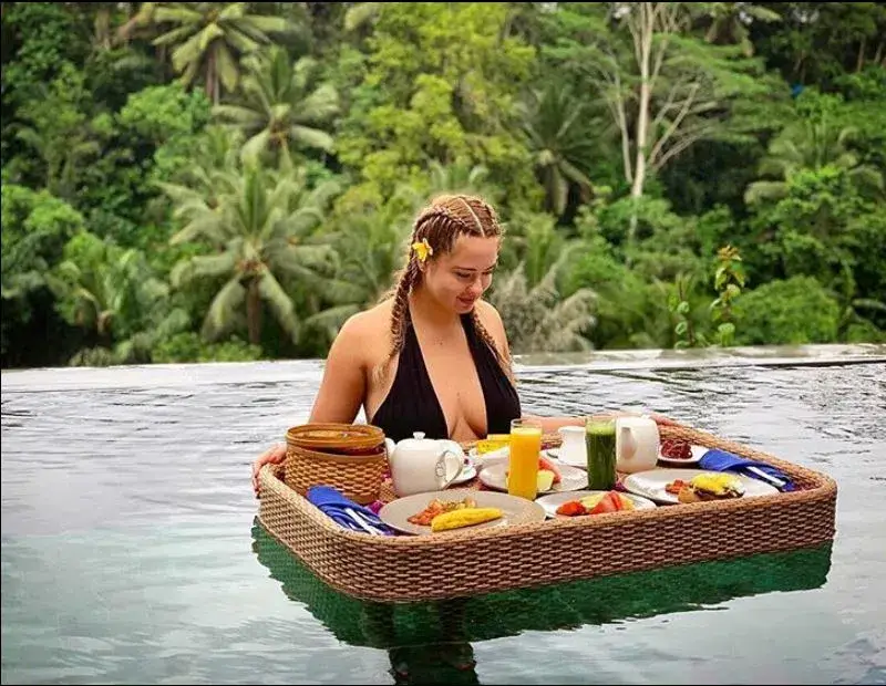 „Златната” Християна отдъхва на Бали