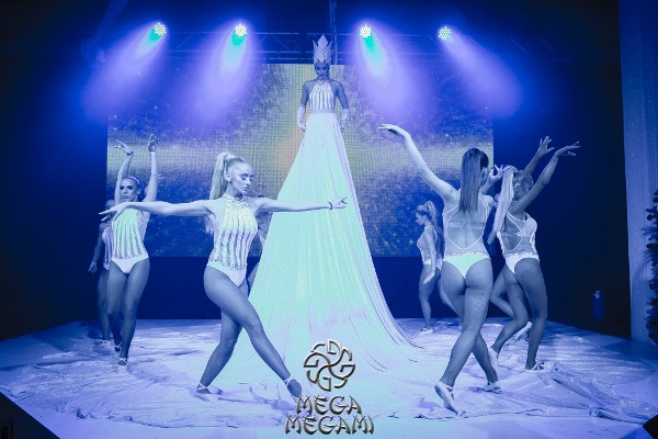 2500 човека посрещнаха Нова Година в „Мегами Клуб-Хотел Маринела“