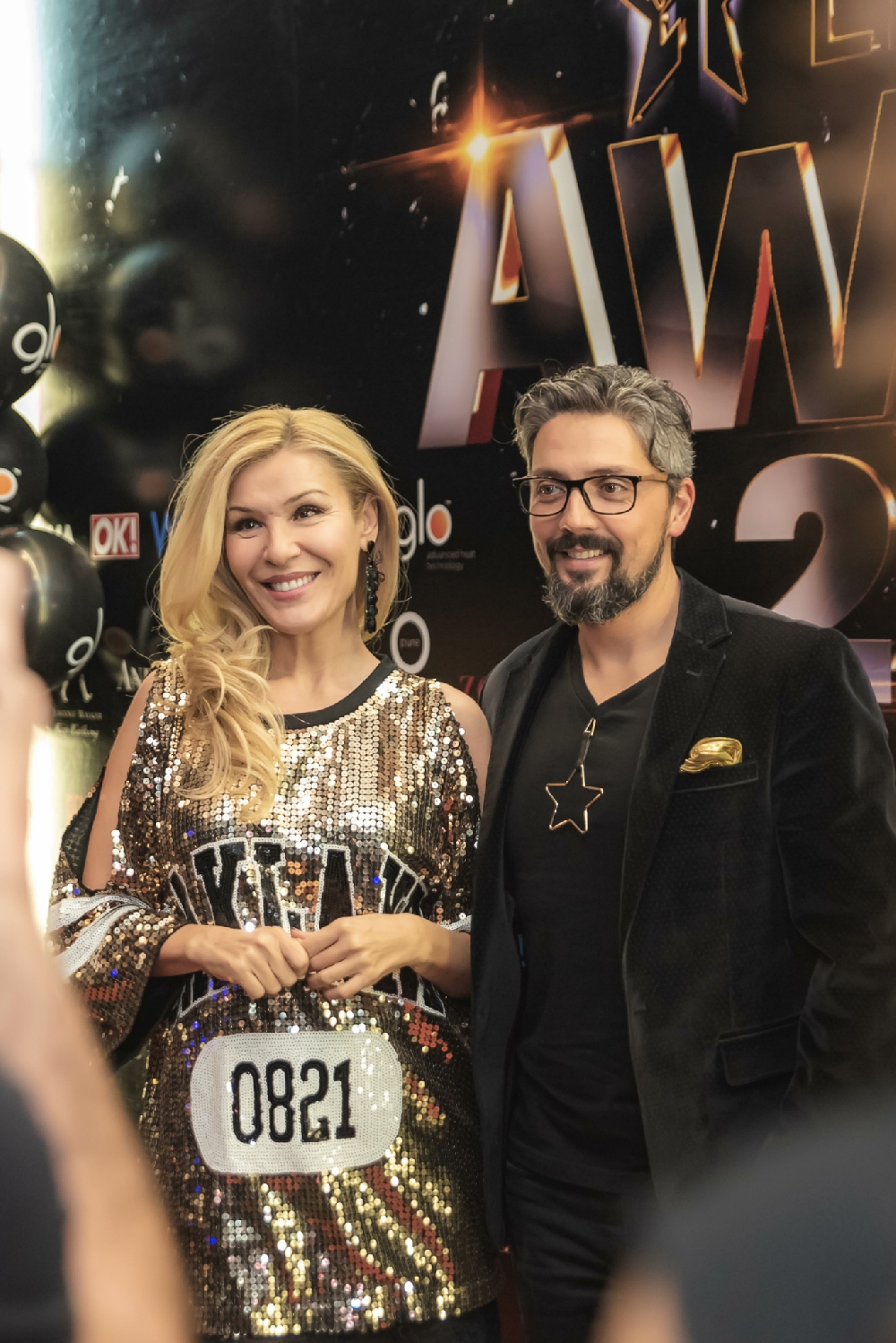 Куп влюбени двойки на церемонията The 1 Lifestyle Awards