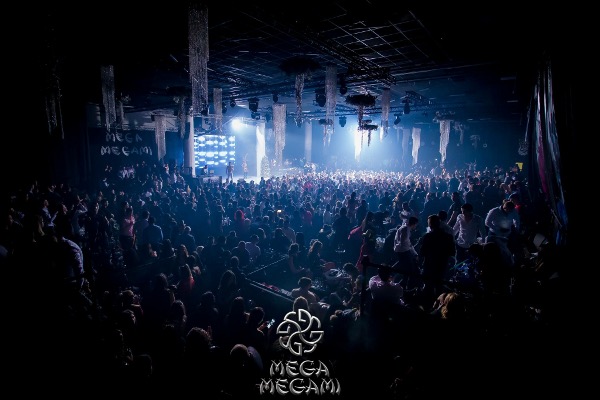 2500 човека посрещнаха Нова Година в „Мегами Клуб-Хотел Маринела“
