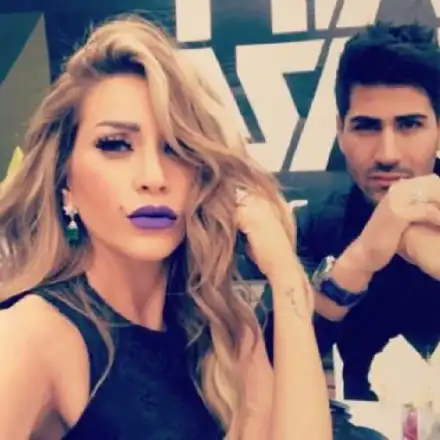 Честито! Енджи Касабие чака бебе