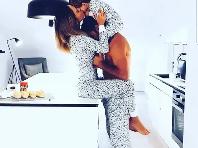 Емануела изтри Динев! Сложи точка на спекулациите кой е мъжът до нея (Вижте разкритията)