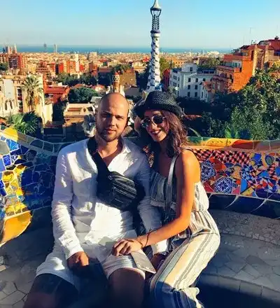 Футболист залюби капитанката на ансамбъла