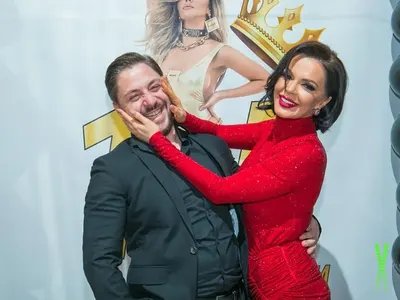 Галена отпразнува 15 години на сцена със шумно парти