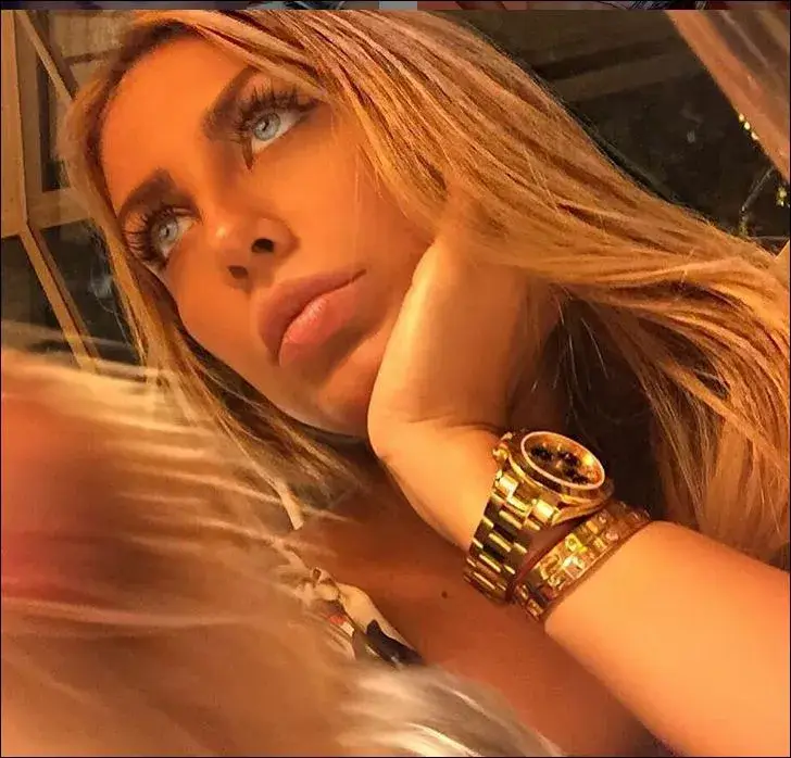 Харизанова се фука с „Ролекс”