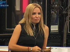 Ирина Тенчева иска 120 бона за джипа си