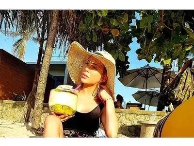 Капчикова с Елза Парини в Тайланд