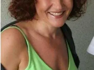 Карат Валя Ахчиева да повдигне бюста