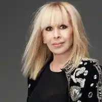 Лили Иванова завещава милионите си на 11-годишен художник