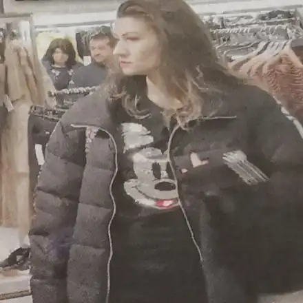 Манекенката Виктория Джумпарова разпуска от майчинството с шопинг