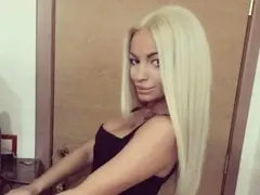 Мис Джуки бременна с първото си дете