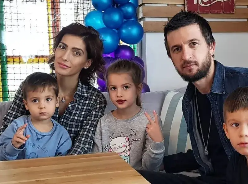 Наследниците на Дарко и Ромина учат български