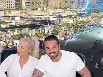 Пародия! Благо заведе Златка на място, където предложи на Есмер и изкараха меден месец! Водил е Витанова и Куини-Алис там (СНИМКИ)