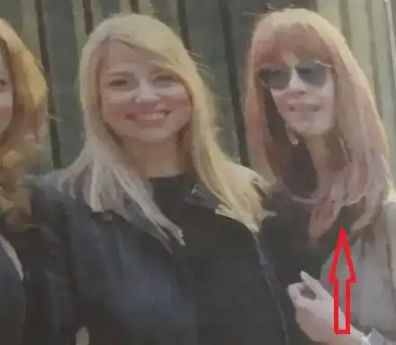 Радина Червенова тръгна с перука?