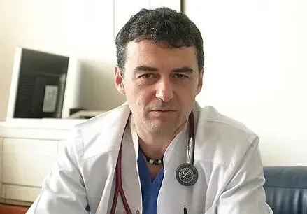 Щерката на проф. Петров празнува пет години брак
