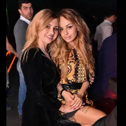 Сузанита отпразнува ЧРД с луд гуляй