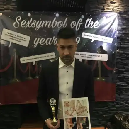Трета награда за Жоро от началото на годината! Грабна приза  „Секссимвол 2019“