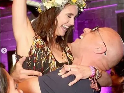 Трите Хикса хлътна по Нина Добрев