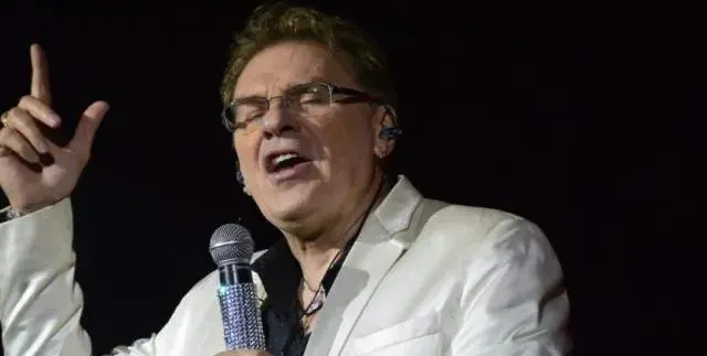 Васил Найденов си носи свои възглавници в хотелите