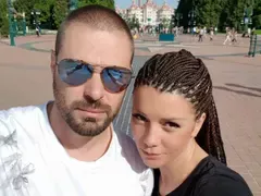 Кали преодоля раздялата с бащата на третия си син