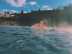 Крисия на СПА с гадже (14-годишната певица влюбена до уши)