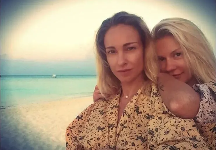 Раева и Игнатова семейно на море