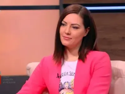 Бившата на Лукарски пропя след развода