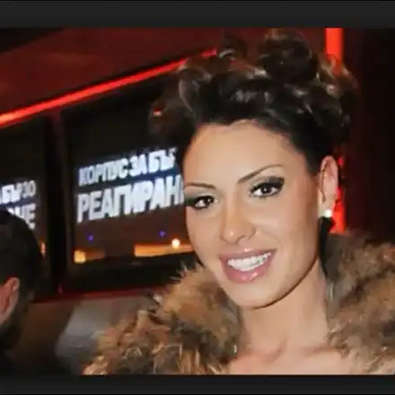 Черната Златка гази закона