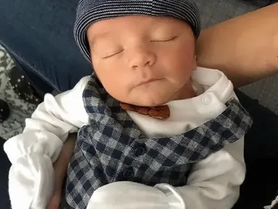 Дани Петканов прибра бебето