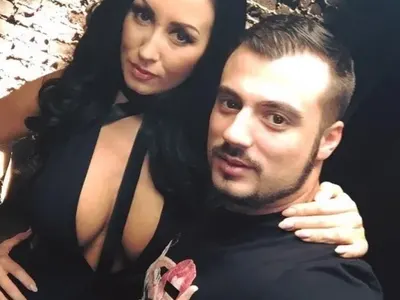 Джена не иска да плаща на детегледачки (Прабабата гледа малко Наско)