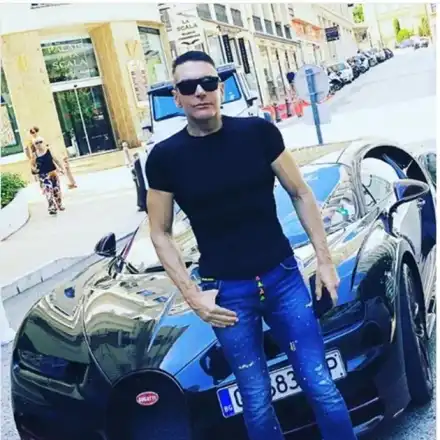 Ексклузивно в HotArena! Потресен очевидец: Баровецът с  Бугати-то щеше да размаже младеж на пешеходна пътека!