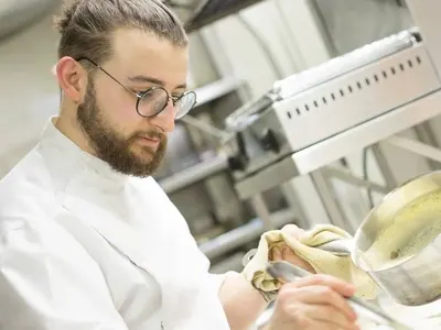 Филип от „Хелс Китчън“ фалира! Готвачът затваря семейното бистро след 20 г.