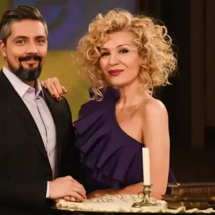 Гала натиска мъжа си за сватба