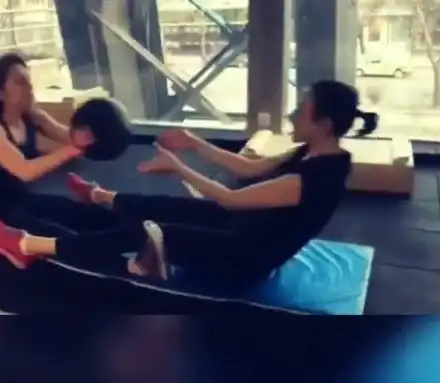 Койна Русева тренира с колежка