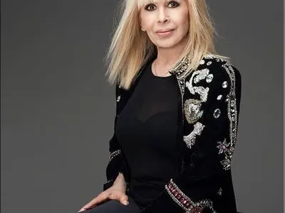 Лили Иванова пръсна 20 бона за тоалети