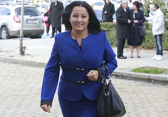 Лили Павлова свали 10 кила заради счупен крак