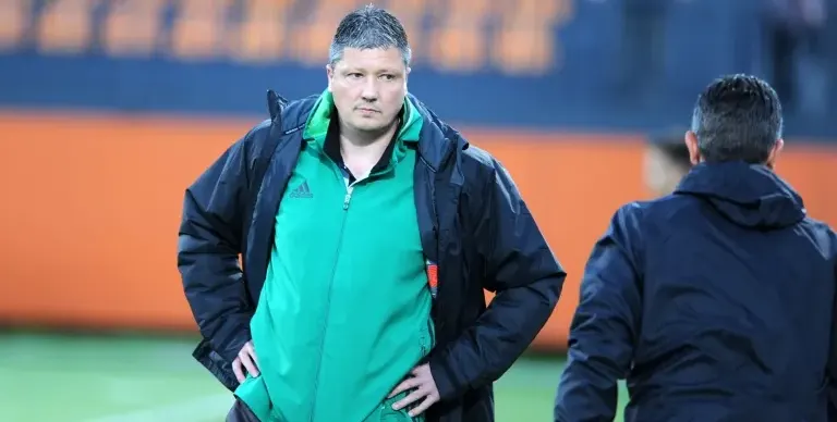 Любо Пенев на промоция заради дългове