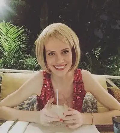 Малкоданска стана блондинка