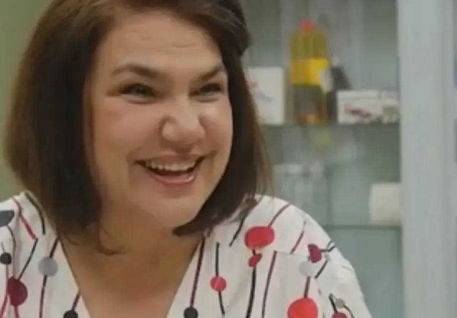 Марта Вачкова се разхвърля и на сцената (Актрисата-нудистка остана само по цветя)