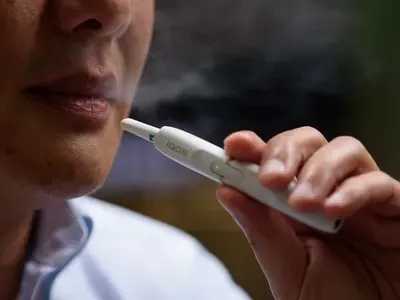 Независимо проучване доказа: „Айкос” са толкова вредни, колкото и старите цигари!