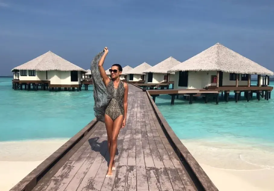Пайнерка се сгоди на Малдивите