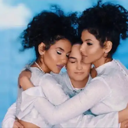 Алекс и Влади на семеен шопинг