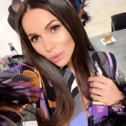 Алисия отпраши на почивка с Валери Божинов - младши