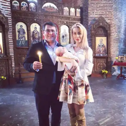 Антония Петрова показа бебето